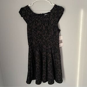 Emerald Sundae Junior’s Scoop Neck Cap Sleeve Floral Black and Charcoal Dress 13